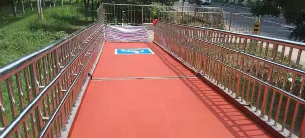 混合型塑膠跑道