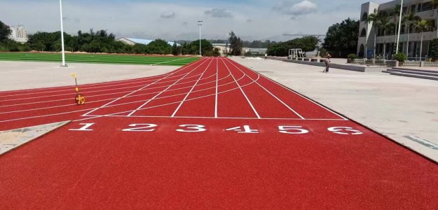 混合型塑膠跑道